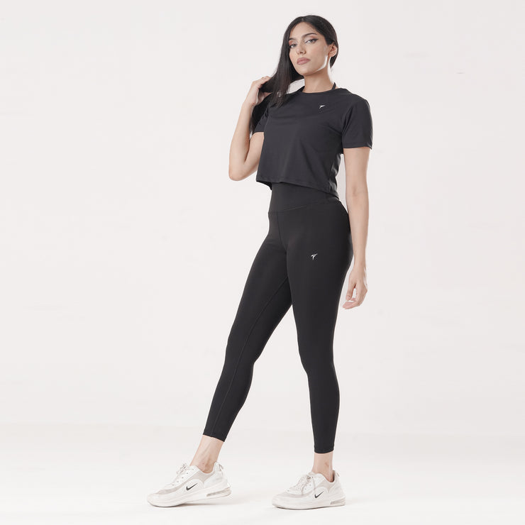 Tf-Exclusive Black Short Body Ribbed Top